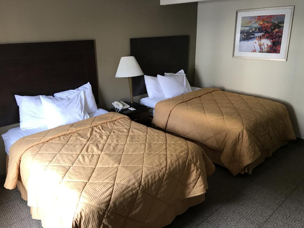 Clinton Inn & Suites Port Clinton Εξωτερικό φωτογραφία